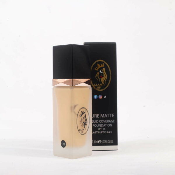 Glam Up Foundation 016